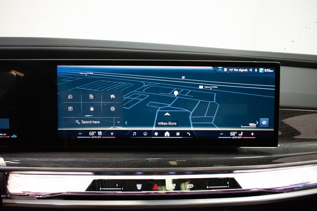 Certified 2026 BMW 740i xDrive AWD/4WD image 14