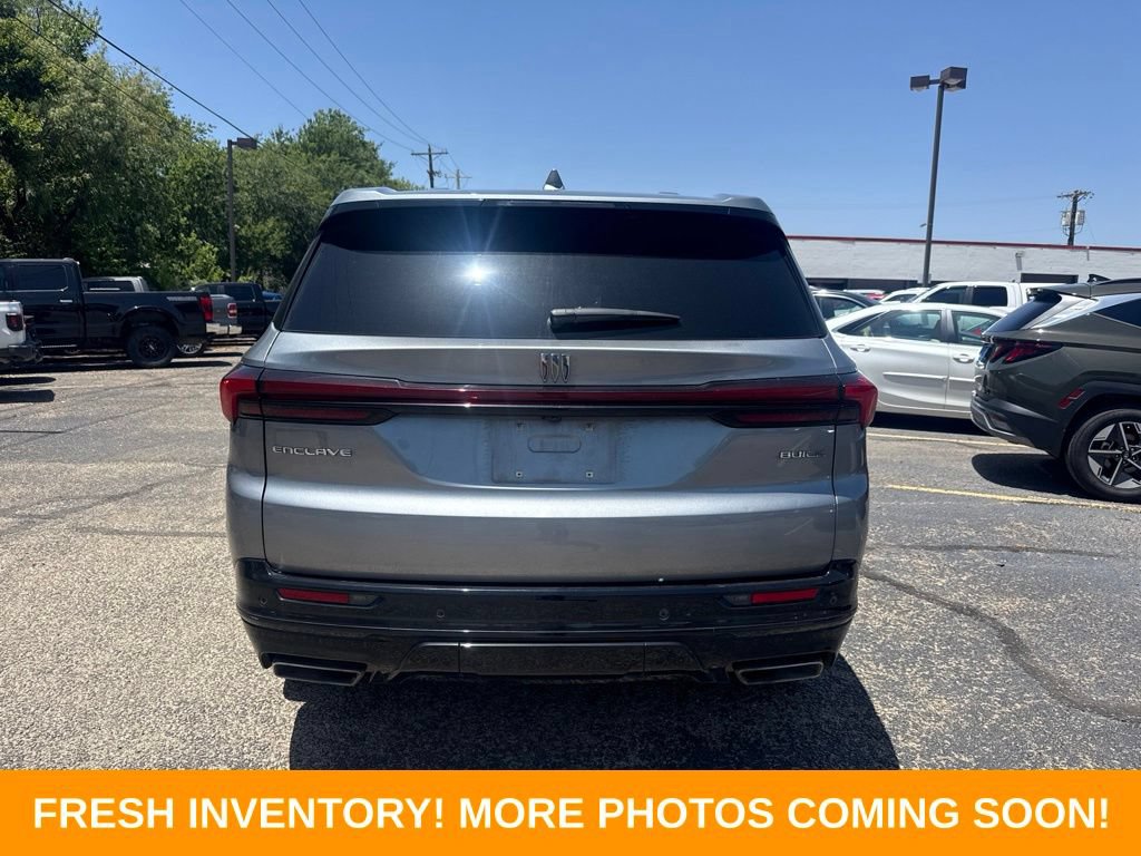 Used 2025 Buick Enclave Sport Touring w/ Power Package FWD image 3