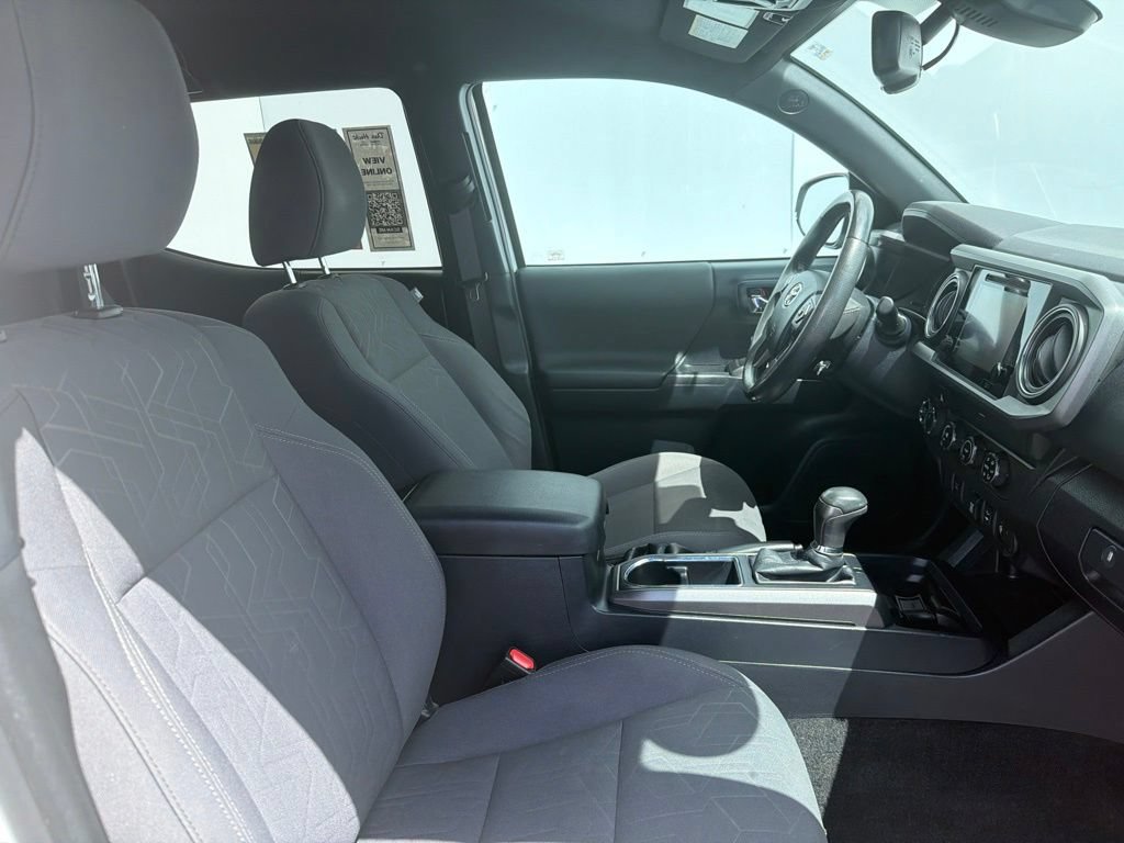 Used 2019 Toyota Tacoma TRD Off-Road AWD/4WD image 6
