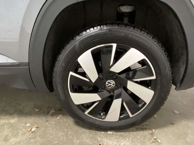 Used 2024 Volkswagen Atlas Cross Sport SE image 8