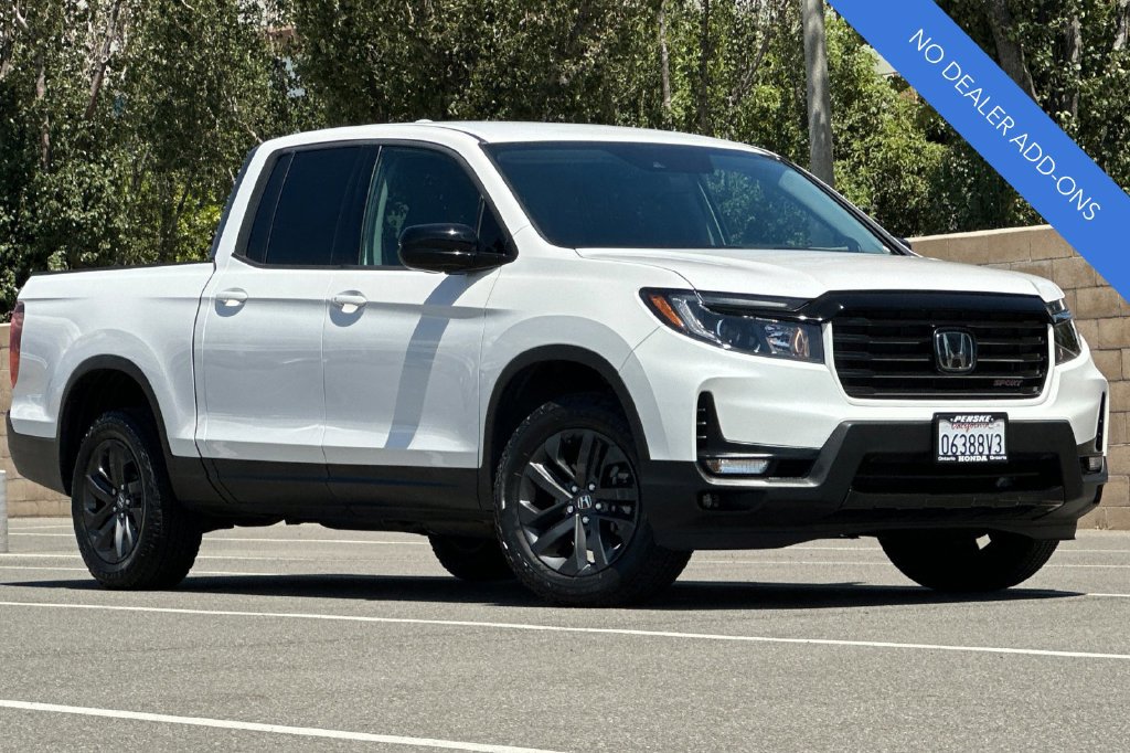 Certified 2023 Honda Ridgeline Sport image 2