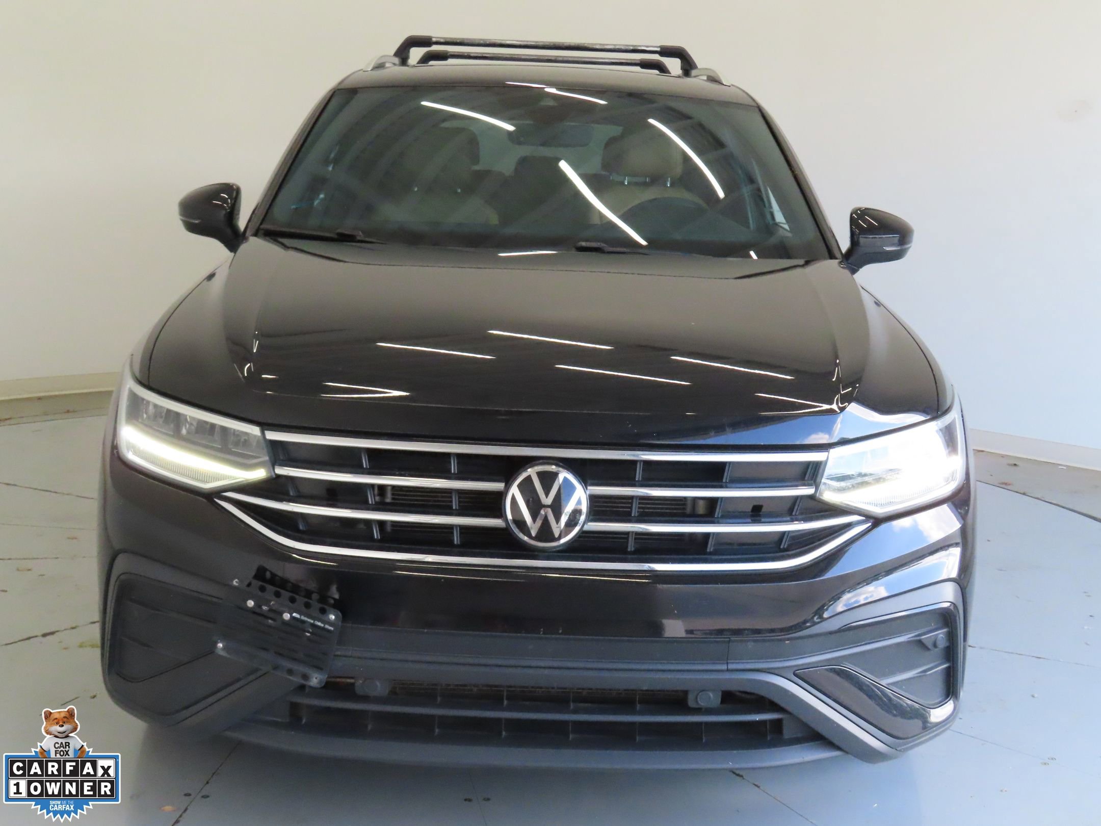 Used 2024 Volkswagen Tiguan SE FWD image 8