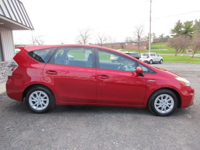 Used 2013 Toyota Prius V Three image 9