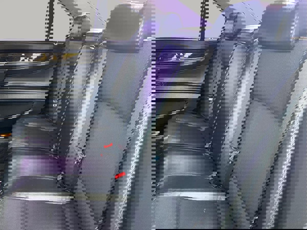 Used 2010 BMW 750Li image 25