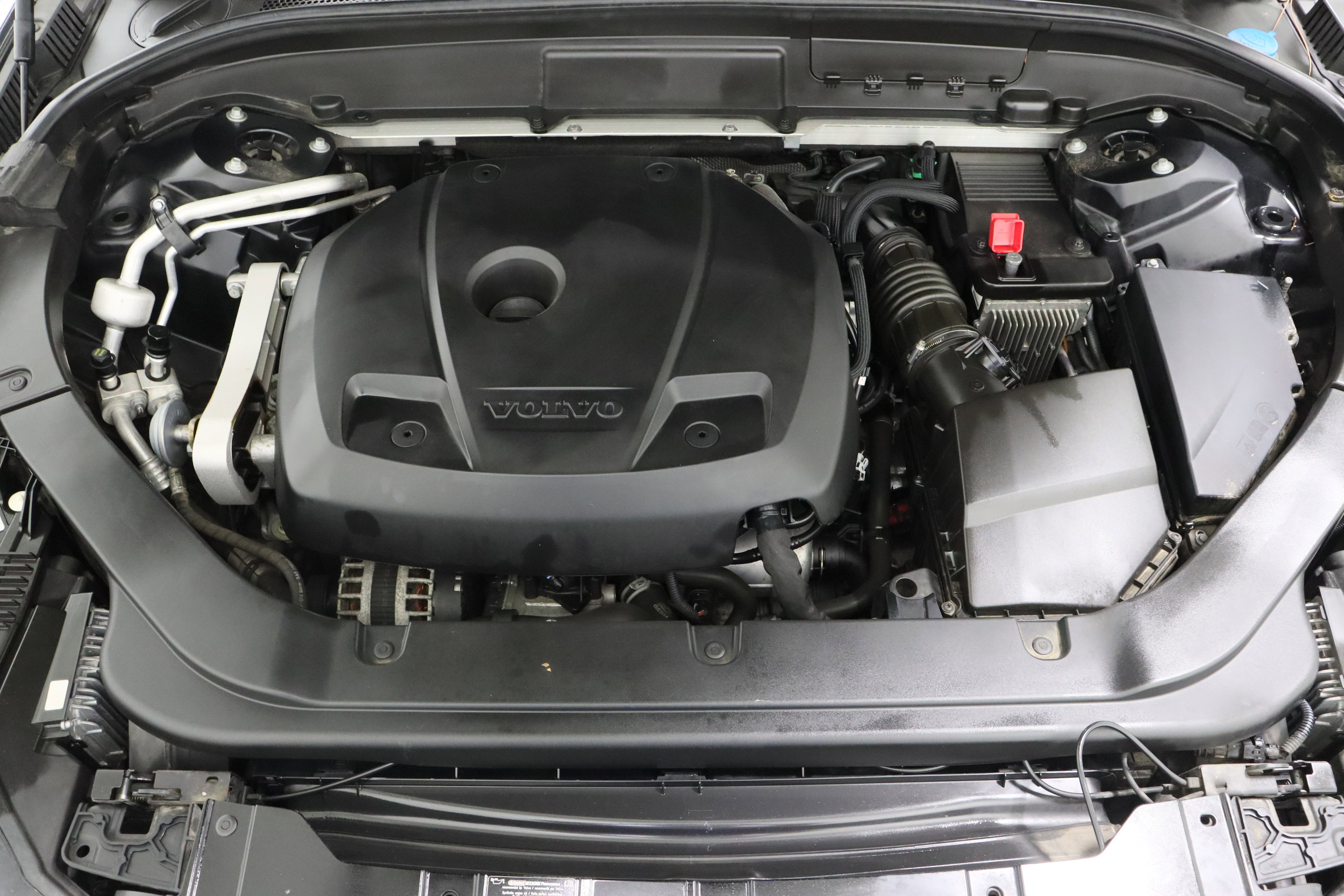 Used 2018 Volvo XC60 T6 Inscription w/ Convenience Package image 41