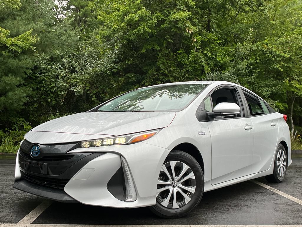 Certified 2021 Toyota Prius Prime LE FWD image 1
