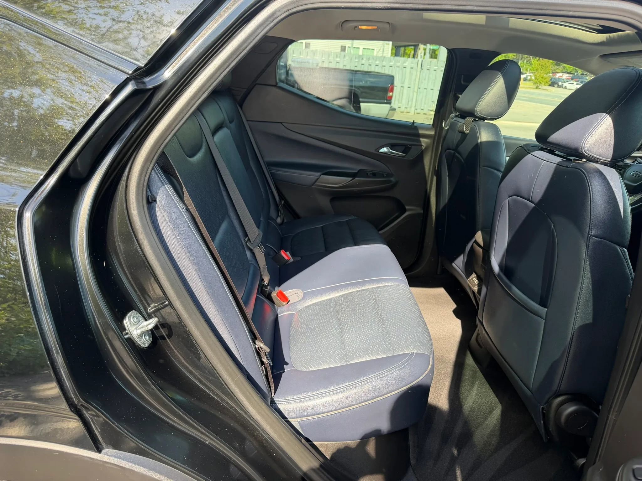 Used 2022 Chevrolet Bolt EUV Premier w/ Launch Edition FWD image 19
