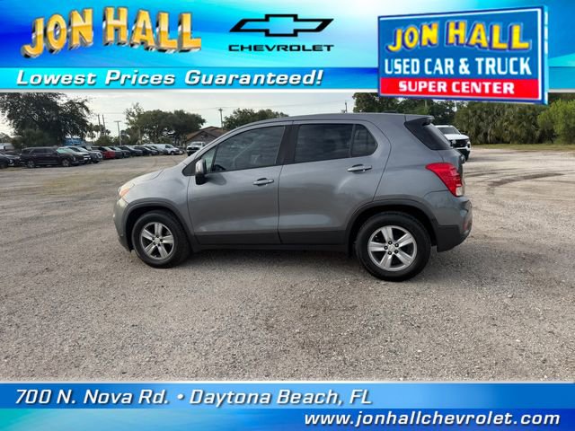 Used 2020 Chevrolet Trax LS w/ Tint and Cruise Package FWD image 5