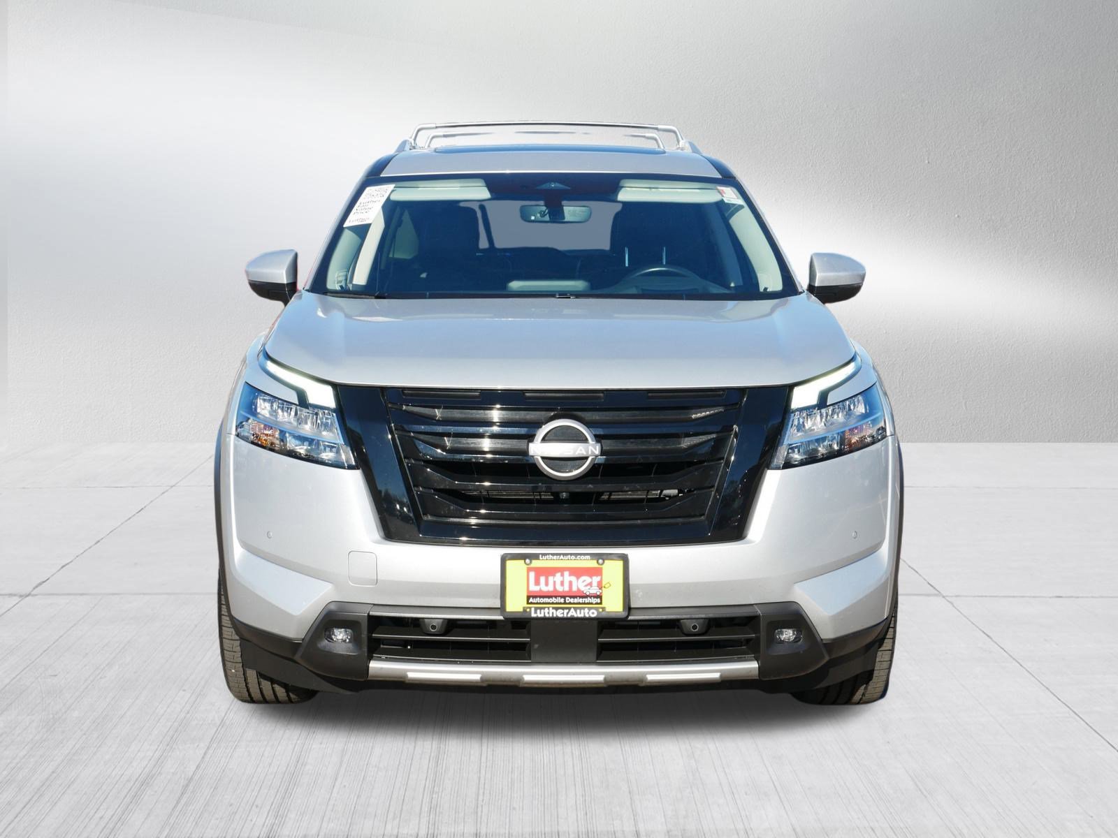 Used 2023 Nissan Pathfinder Platinum w/ Lighting Package (N93) image 2