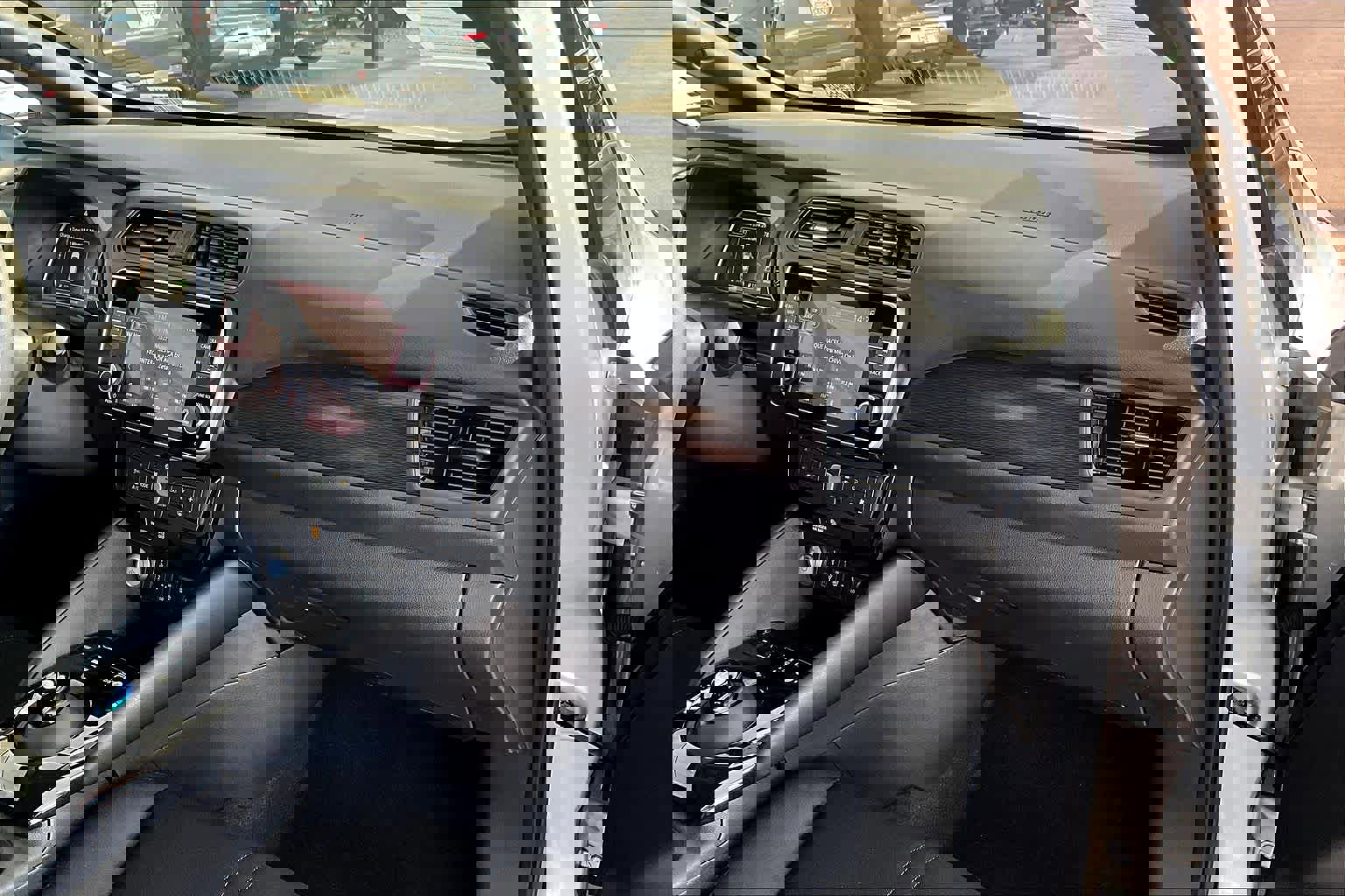 Used 2024 Nissan Leaf SV Plus image 17