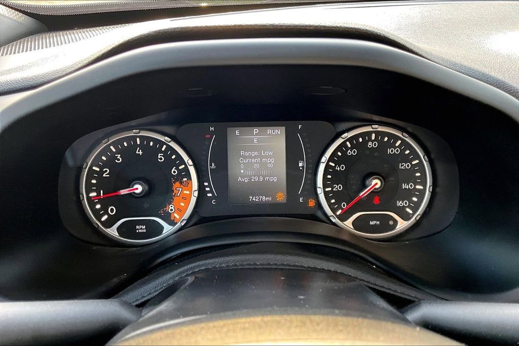 Used 2018 Jeep Renegade Latitude image 21