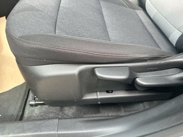 Used 2025 Chevrolet Trax RS w/ Driver Confidence Package FWD image 39