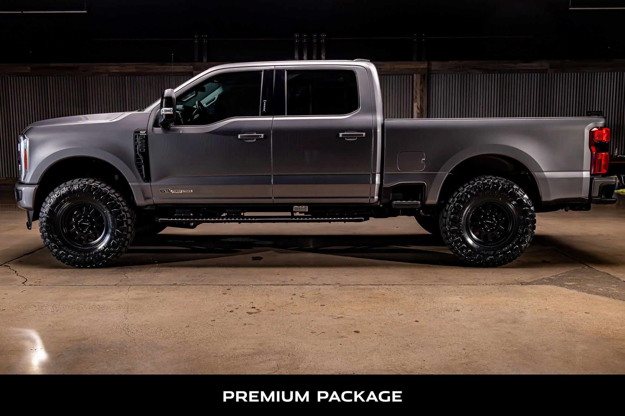 Used 2023 Ford F250 XLT w/ XLT Premium Package image 6