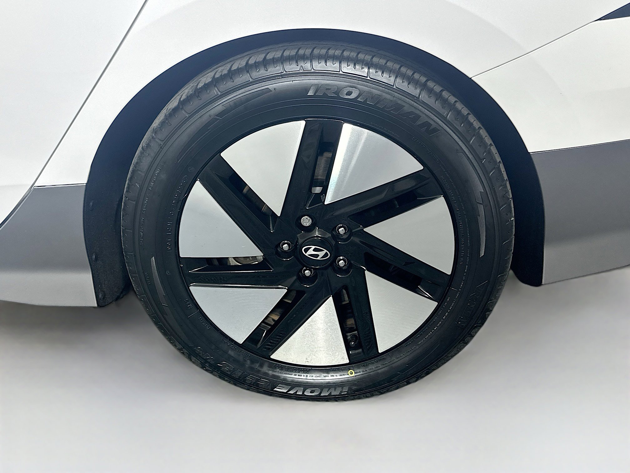 Used 2024 Hyundai Ioniq 6 SE image 11