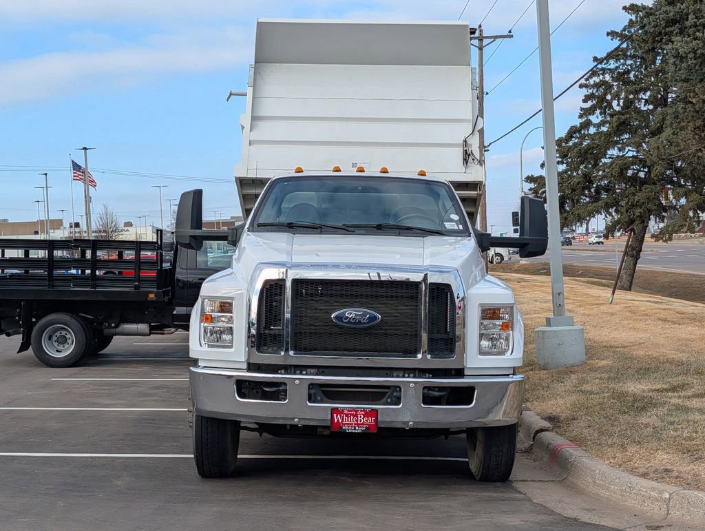 Used 2022 Ford F650 2WD Regular Cab Super Duty image 2