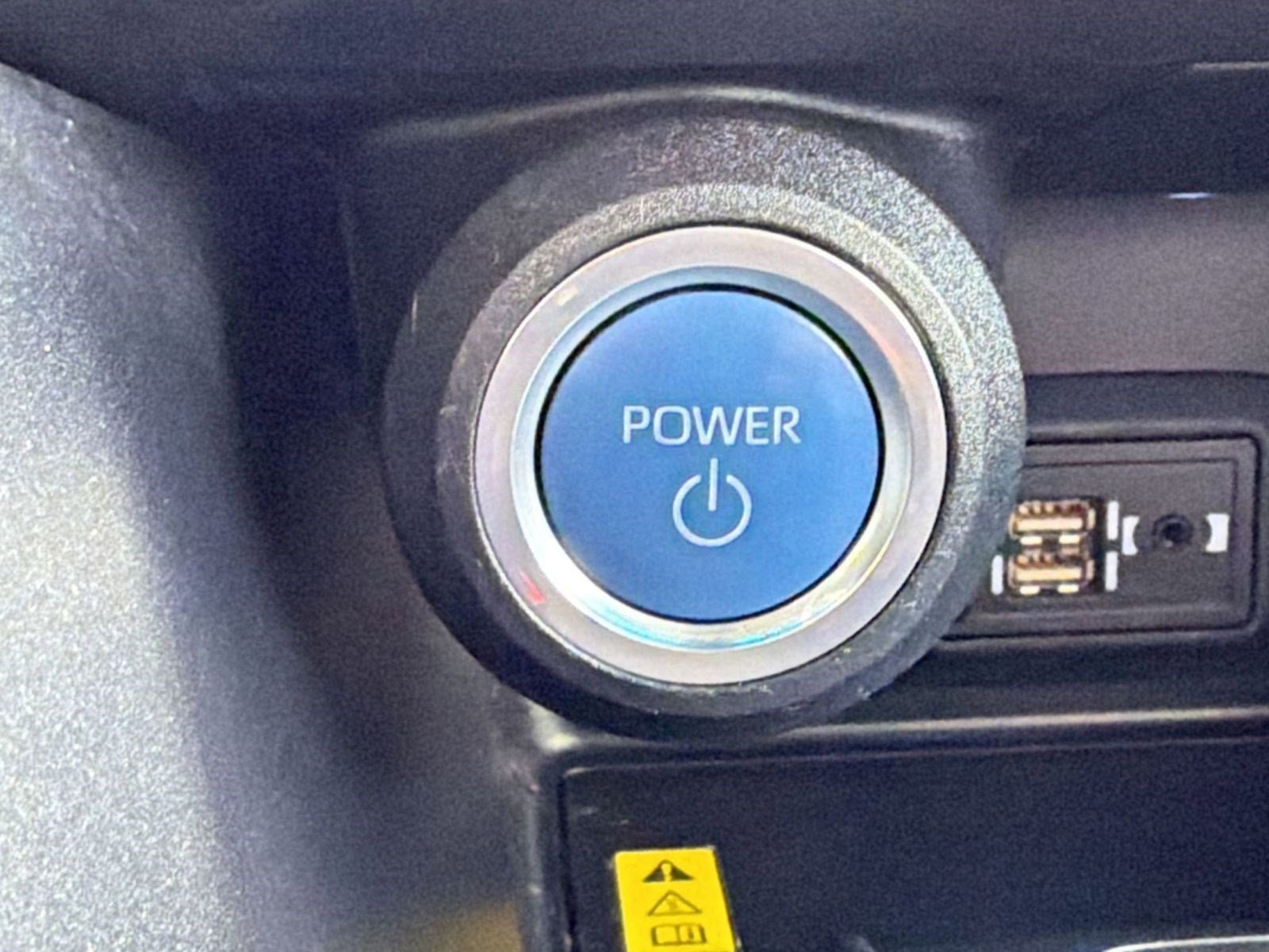 Used 2022 Toyota Venza LE AWD/4WD image 24