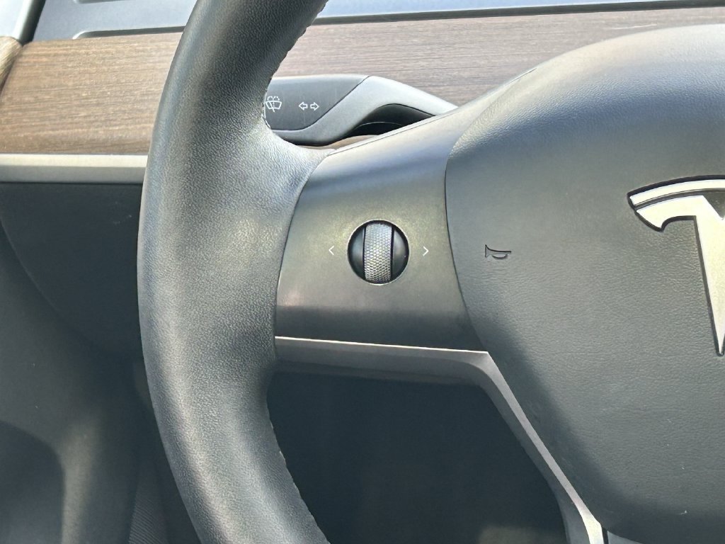 Used 2023 Tesla Model 3 Standard Range RWD image 19