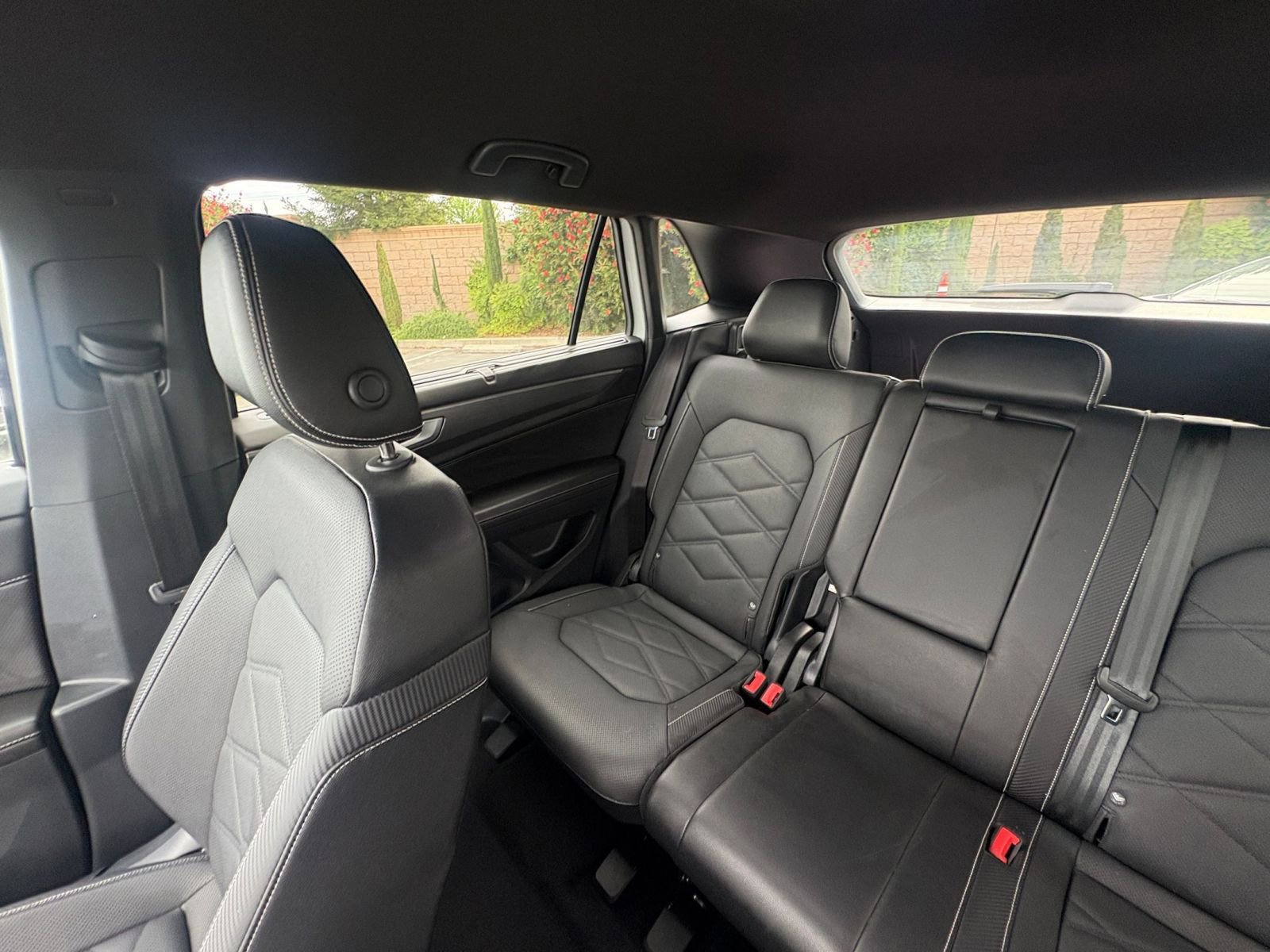 Used 2025 Volkswagen Atlas Cross Sport SE FWD image 42