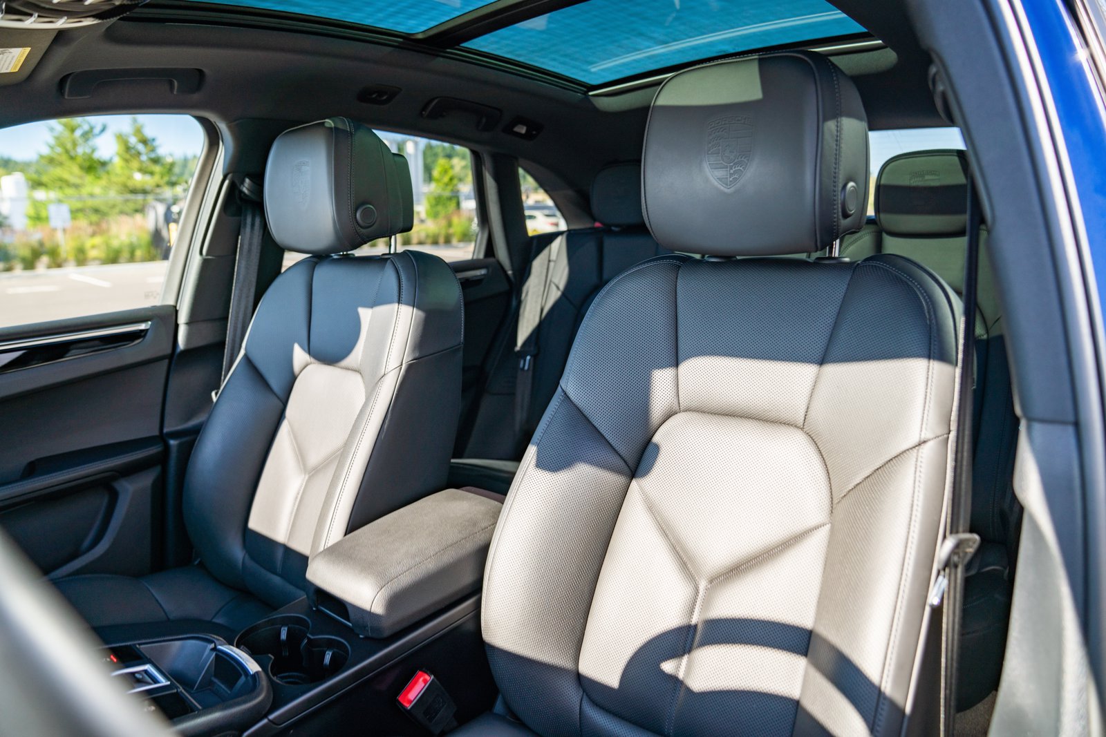 Used 2022 Porsche Macan AWD/4WD image 5