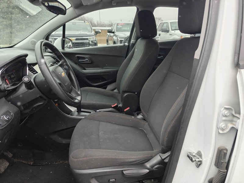 Used 2018 Chevrolet Trax LS image 8