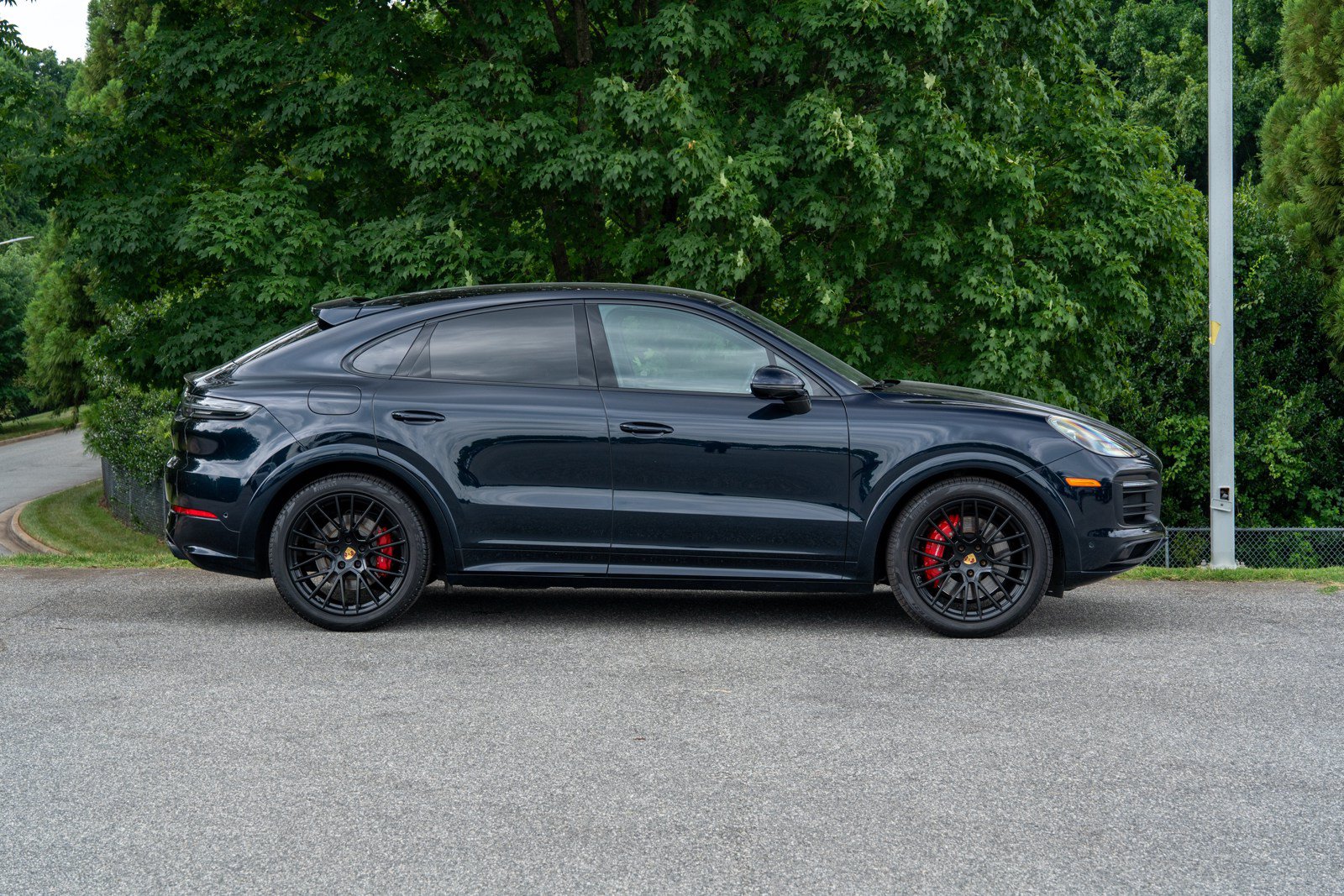 Certified 2023 Porsche Cayenne GTS AWD/4WD image 8