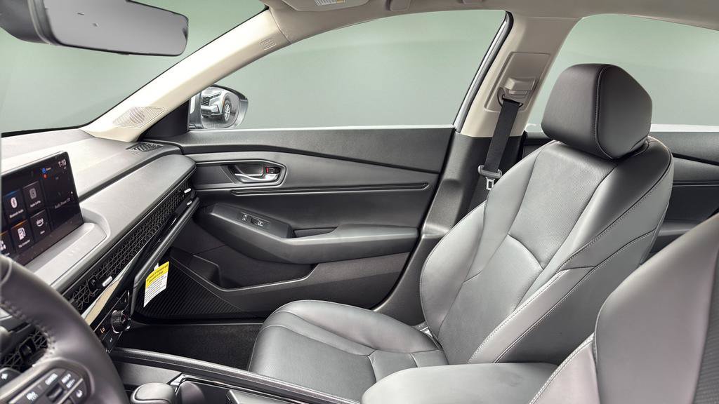 Used 2025 Honda Accord EX-L image 13