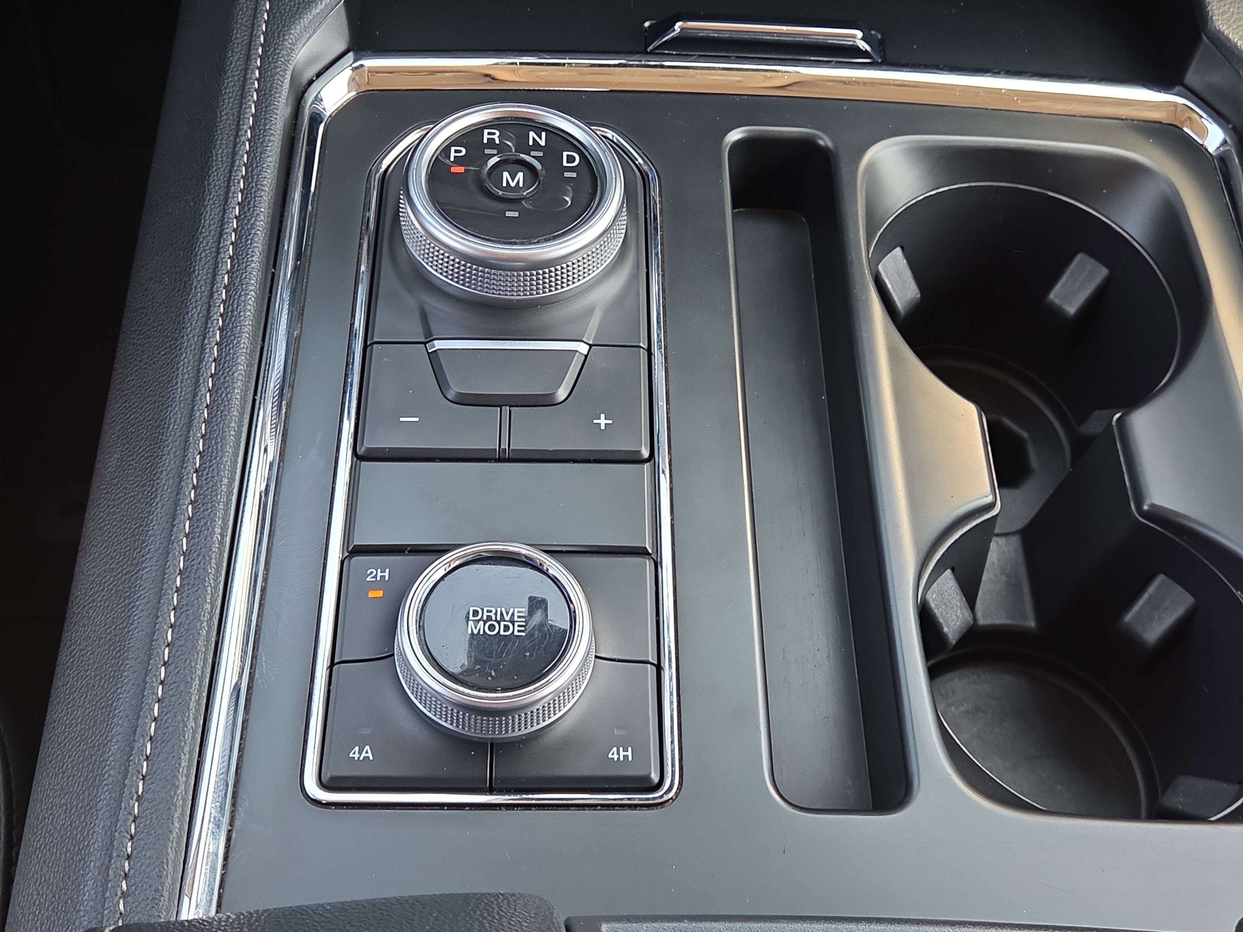 Used 2024 Ford Expedition XLT image 27