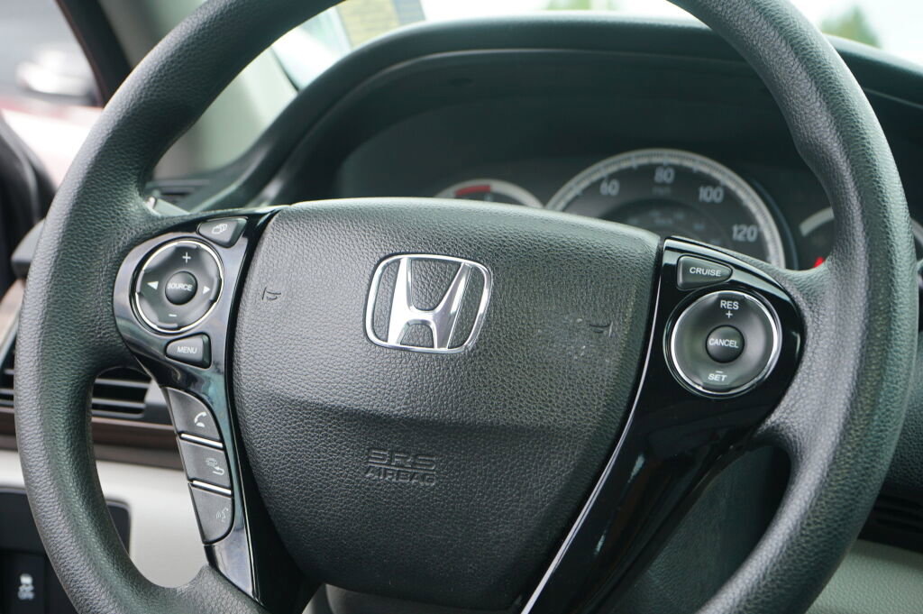 Used 2016 Honda Accord EX image 15