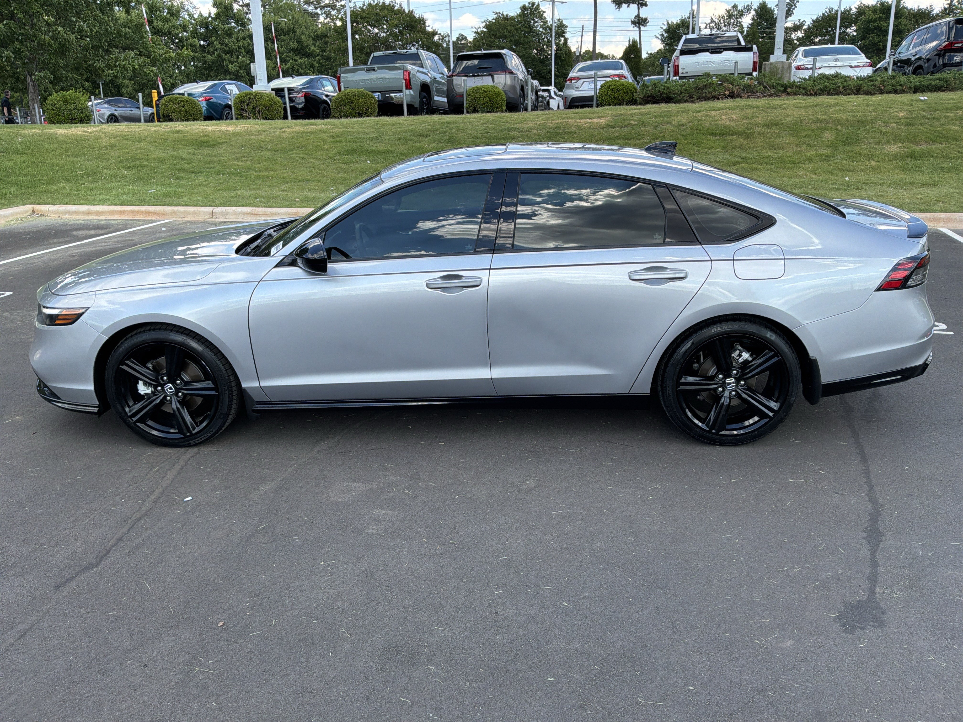 Used 2024 Honda Accord Sport image 9