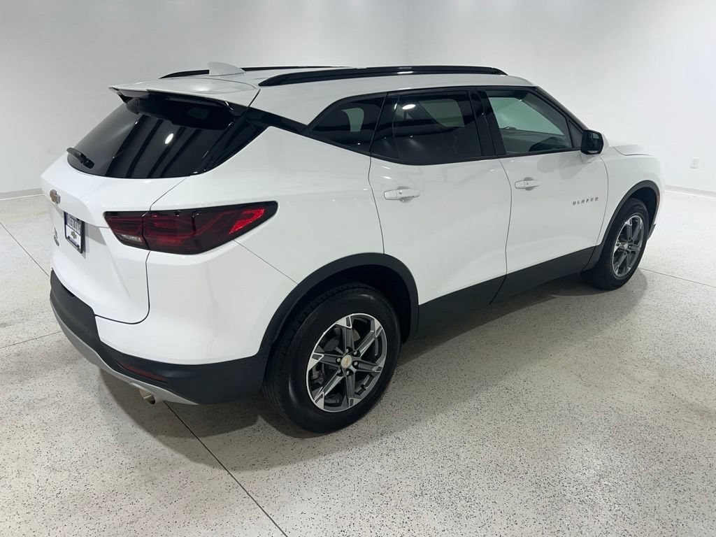 Used 2023 Chevrolet Blazer LT w/ Convenience Package FWD image 5