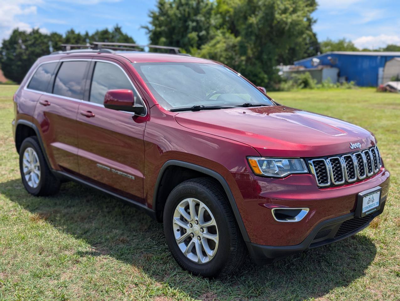 Used 2021 Jeep Grand Cherokee Laredo AWD/4WD image 38
