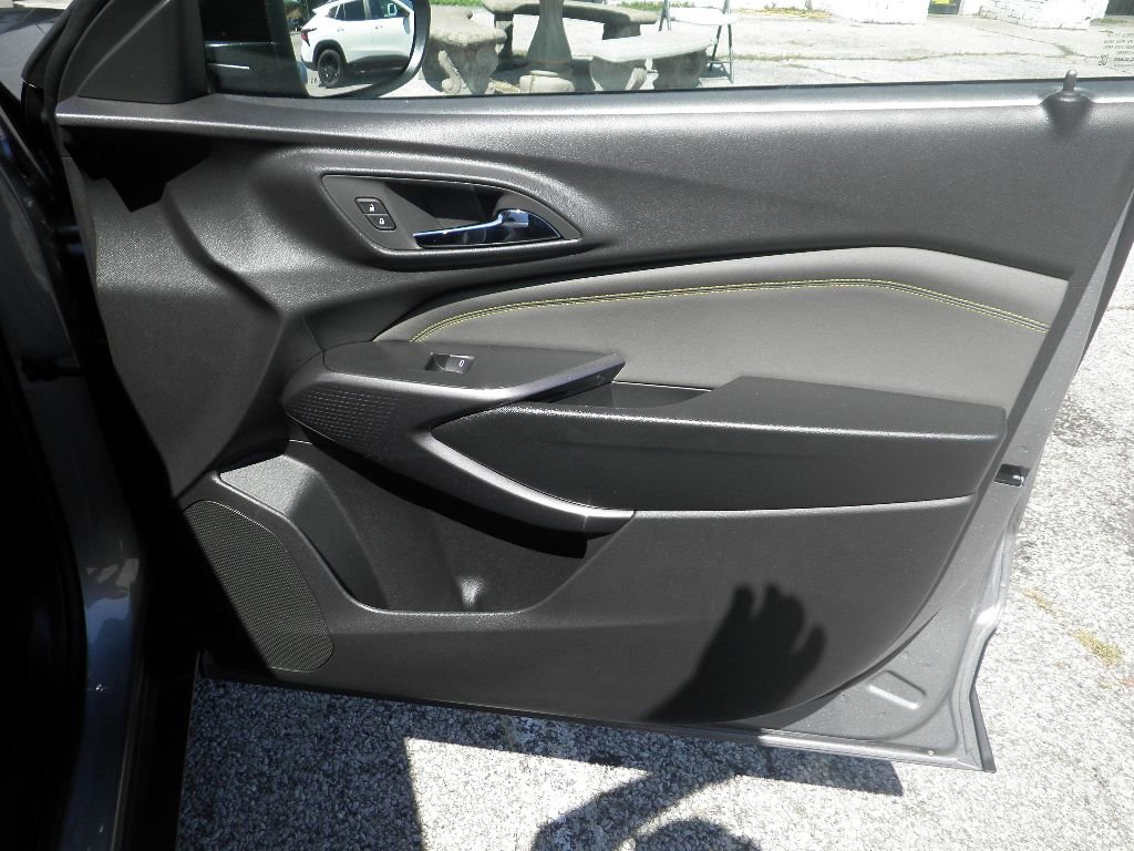 New 2025 Chevrolet Trax ACTIV w/ Driver Confidence Package image 30