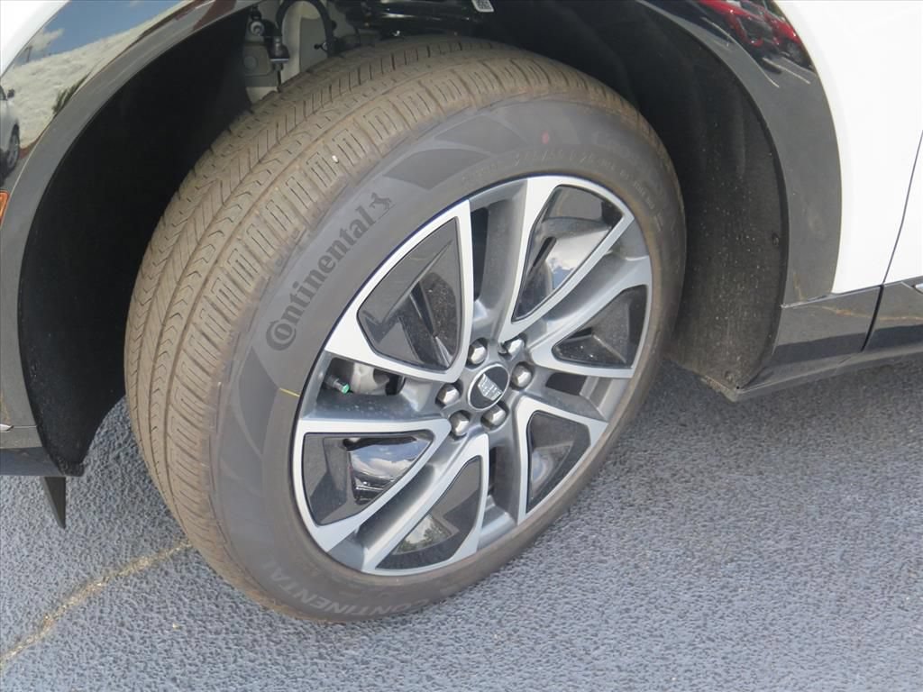 New 2027 Cadillac Optiq Premium Sport RWD image 26
