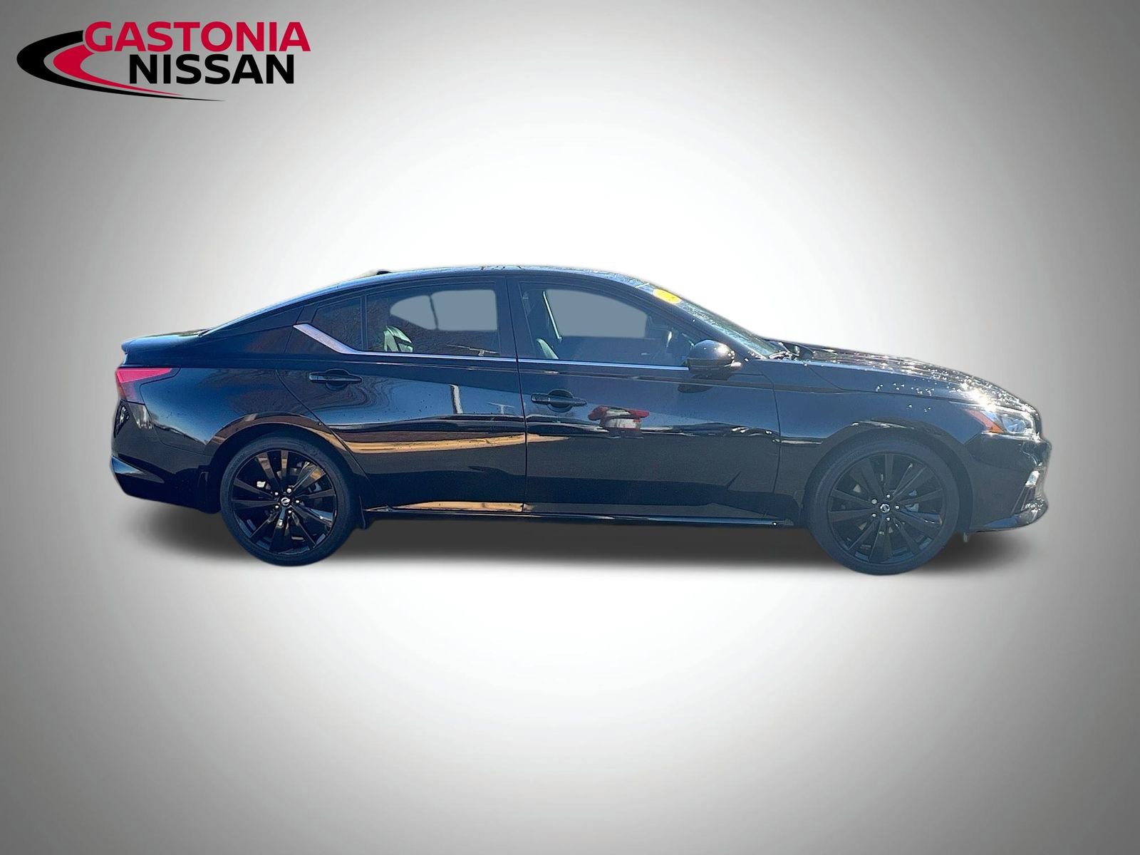 Used 2022 Nissan Altima 2.5 SR w/ Midnight Edition Package image 10
