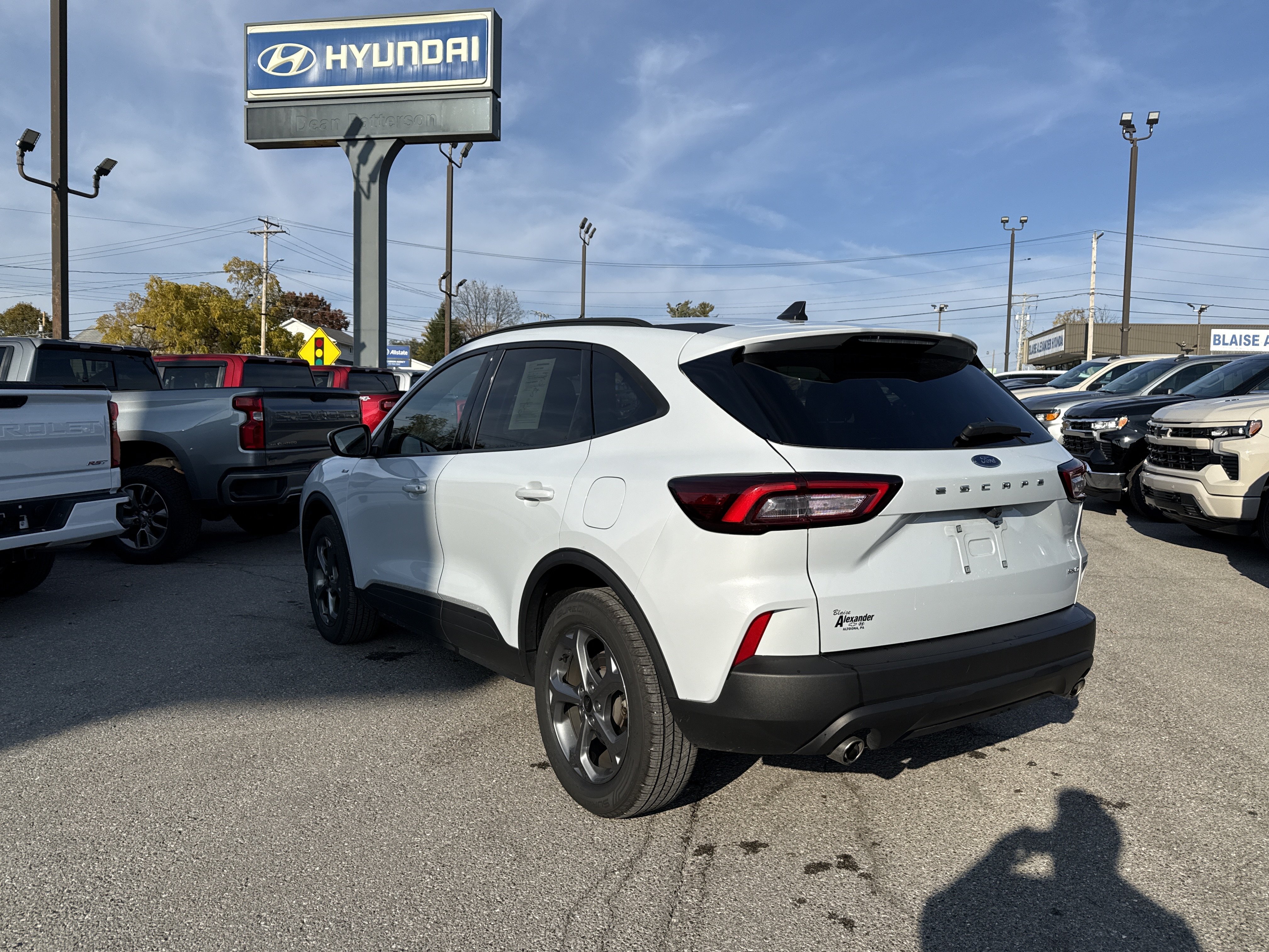 Used 2025 Ford Escape ST-Line Select AWD/4WD image 5