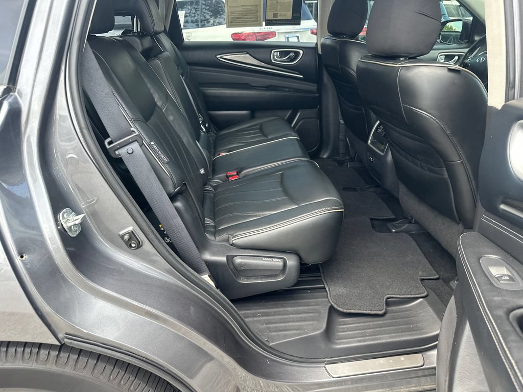 Used 2020 INFINITI QX60 Luxe w/ Essential Package FWD image 13