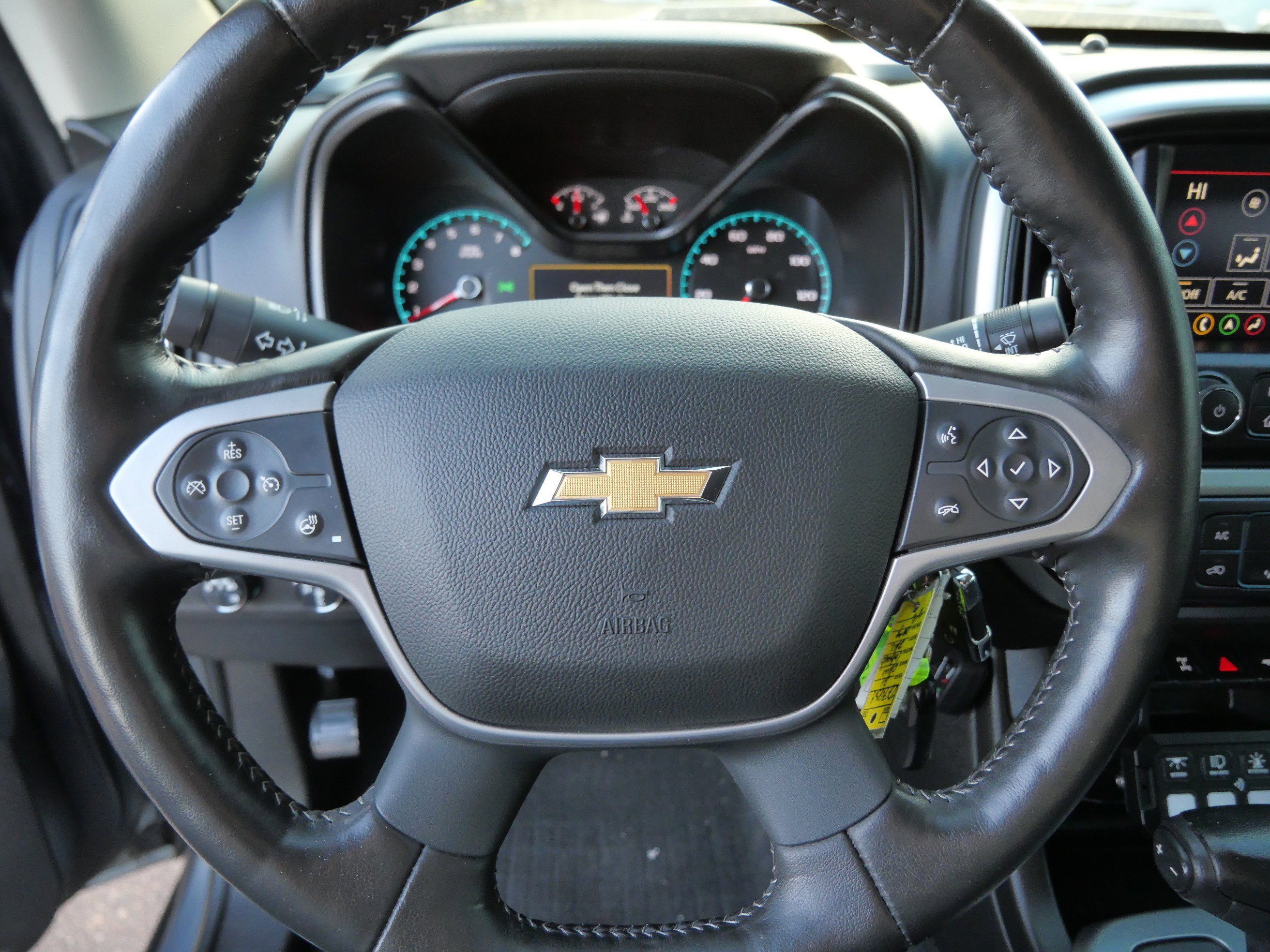 Used 2021 Chevrolet Colorado ZR2 w/ ZR2 Dusk Special Edition image 26