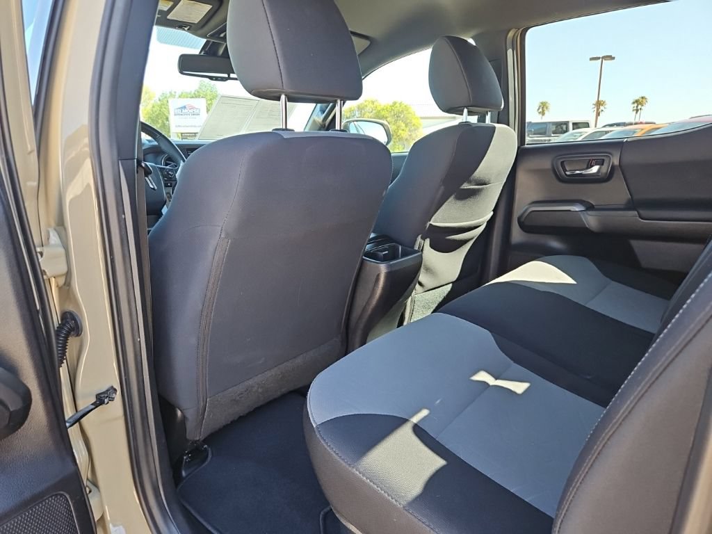 Used 2020 Toyota Tacoma TRD Off-Road w/ Technology Package AWD/4WD image 19