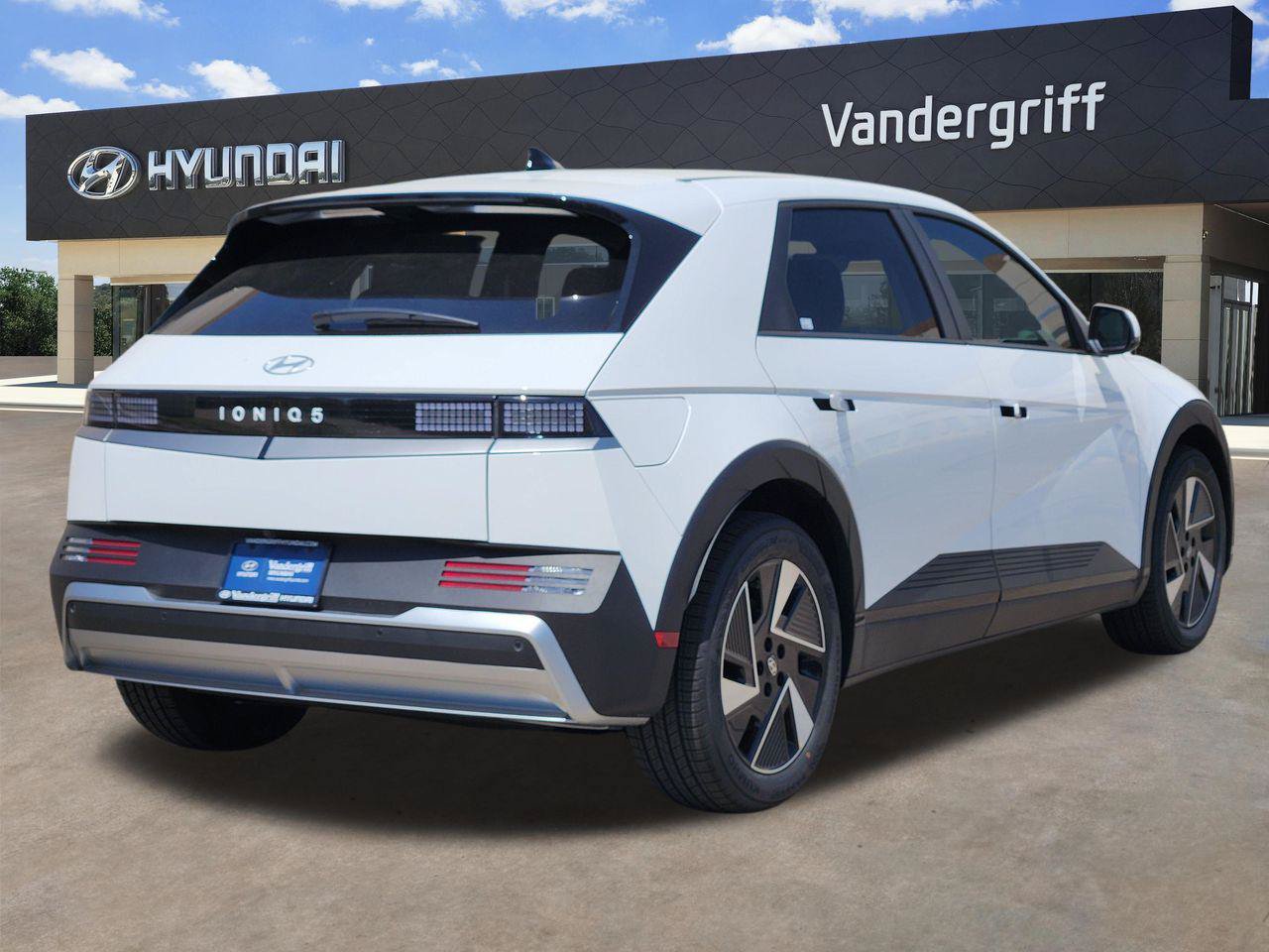 New 2027 Hyundai Ioniq 5 SE RWD image 4