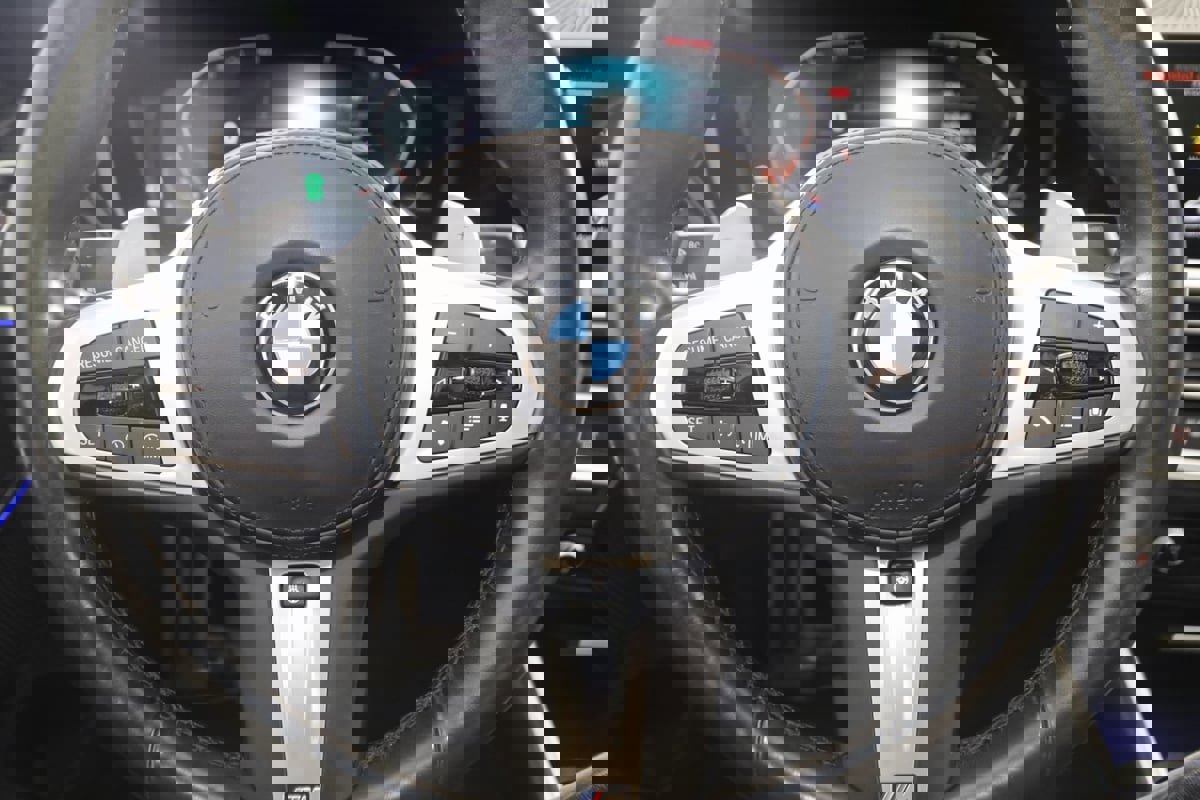 Used 2022 BMW 330i xDrive Sedan w/ M Sport Package image 39