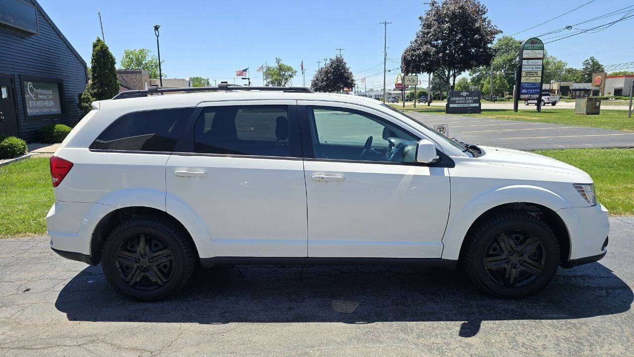 Used 2014 Dodge Journey SXT FWD image 7