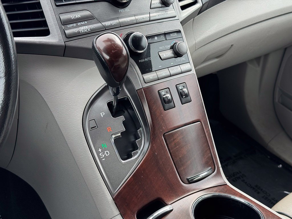 Used 2009 Toyota Venza AWD image 16