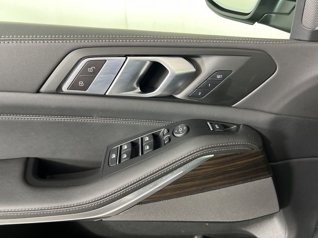 Certified 2024 BMW X5 xDrive40i w/ Premium Package image 23