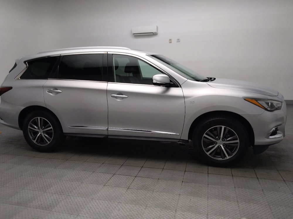 Used 2019 INFINITI QX60 Luxe w/ Essential Package FWD image 11