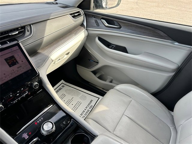 Used 2021 Jeep Grand Cherokee L Overland w/ Luxury Tech Group IV image 30