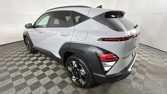 Certified 2025 Hyundai Kona SEL FWD image 4