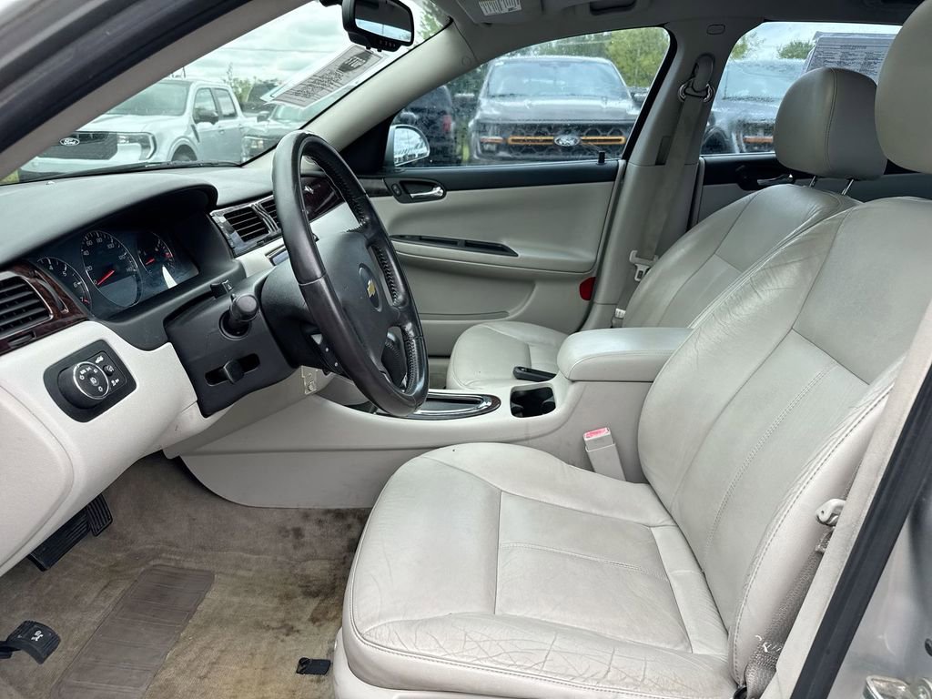 Used 2012 Chevrolet Impala LTZ FWD image 19