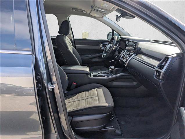 Used 2022 Kia Sorento LX FWD image 19