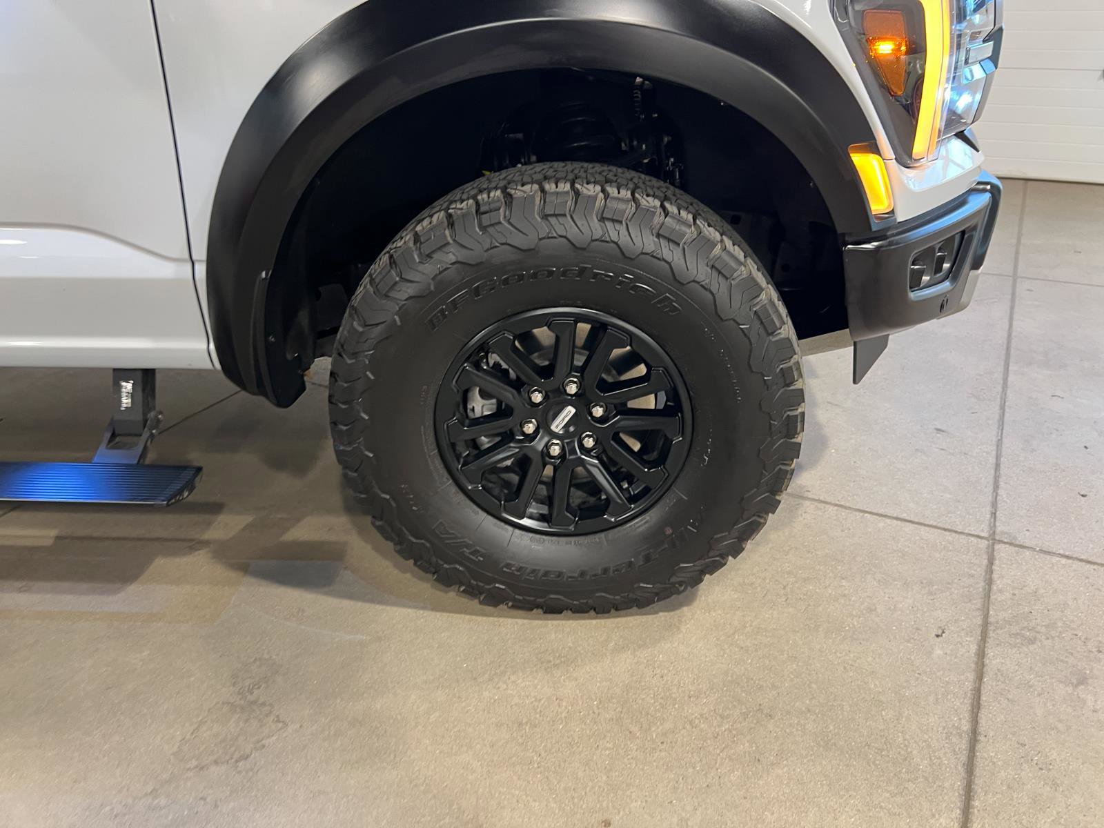 Used 2025 Ford F150 Raptor AWD/4WD image 40