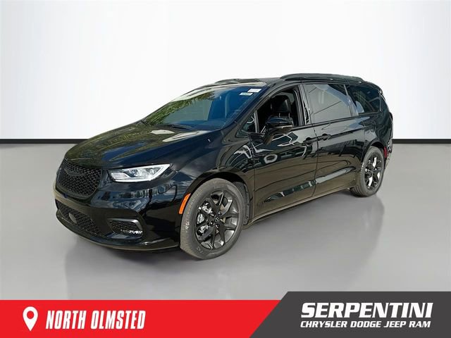 New 2026 Chrysler Pacifica Limited w/ S Appearance Package image 1
